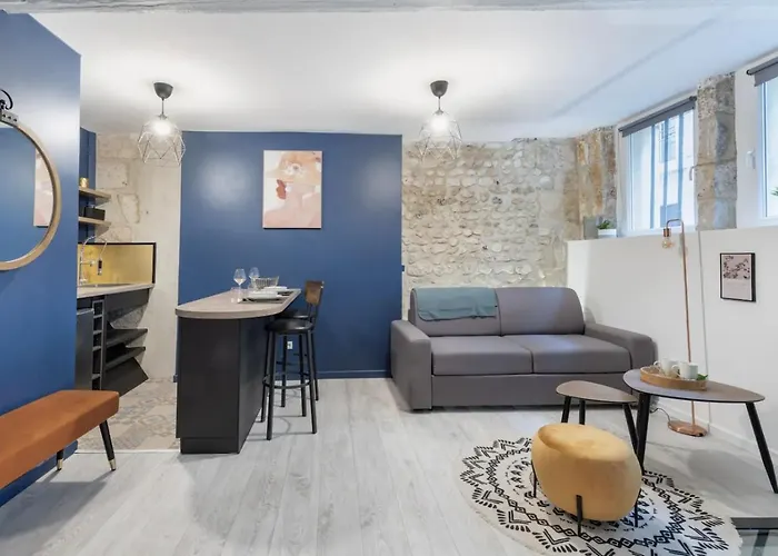 Le Du Donjon- Gare Apartman *